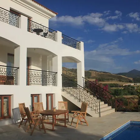 Martika Luxury Overlooking The Sea * Agia Marina (Northern Cyprus)