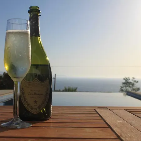 Martika Luxury Overlooking The Sea Villa *