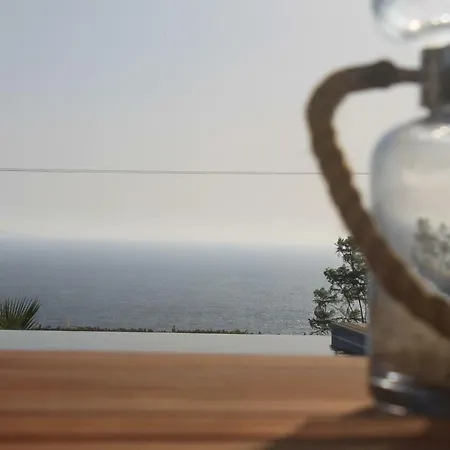 Martika Luxury Overlooking The Sea Villa