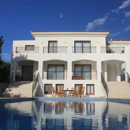 Villa Martika Luxury Overlooking The Sea Agia Marina (Northern Cyprus)