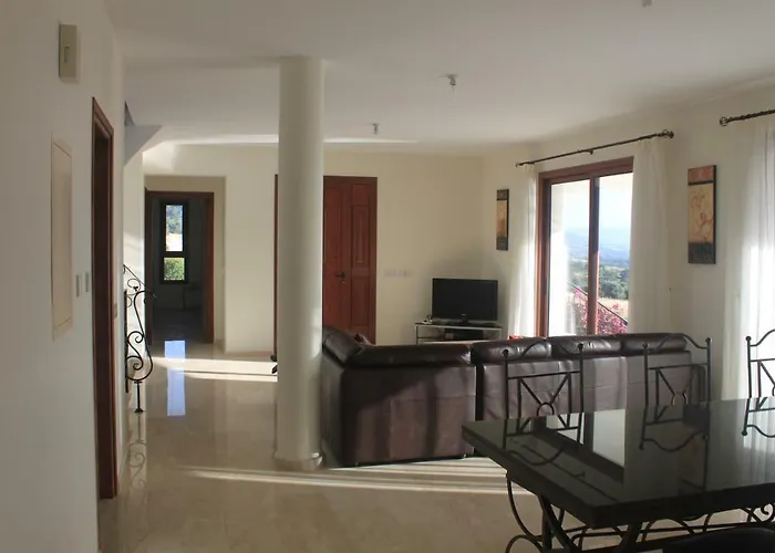 Martika Luxury Overlooking The Sea Villa *