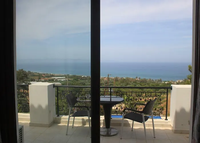 Martika Luxury Overlooking The Sea Villa *
