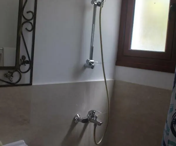 Martika Luxury Overlooking The Sea Villa *