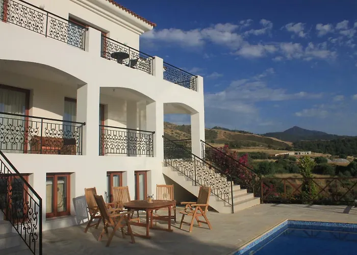 Martika Luxury Overlooking The Sea * Agia Marina (Northern Cyprus)