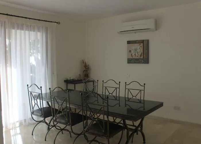 Martika Luxury Overlooking The Sea