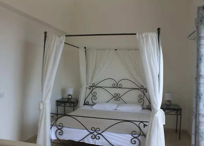 Martika Luxury Overlooking The Sea Villa