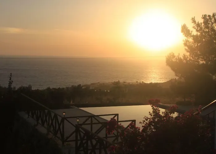 Martika Luxury Overlooking The Sea *