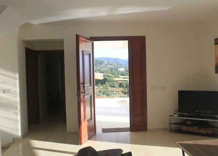 Martika Luxury Overlooking The Sea Villa *