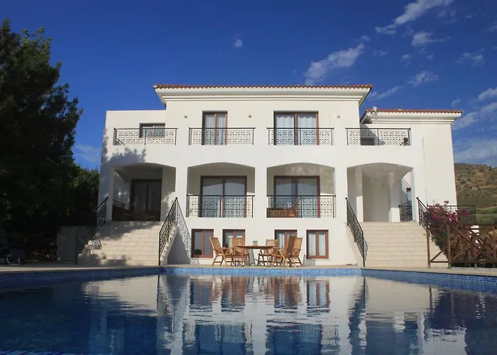 Villa Martika Luxury Overlooking The Sea Agia Marina (Northern Cyprus)